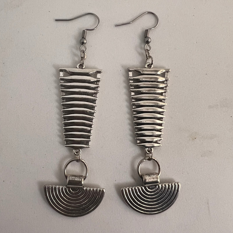 8cm Earrings - hover