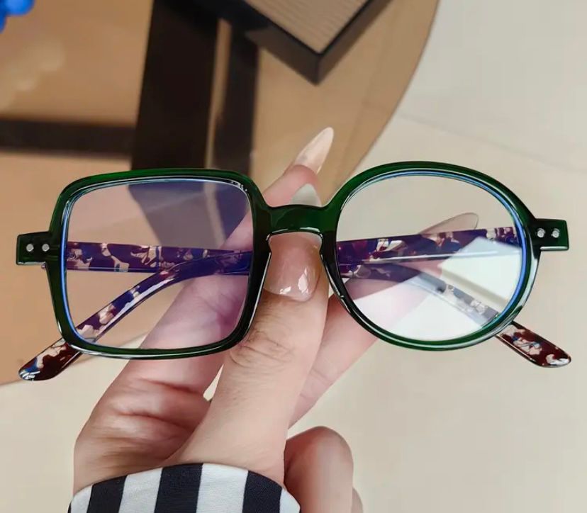 Confuse the Enemy Glasses