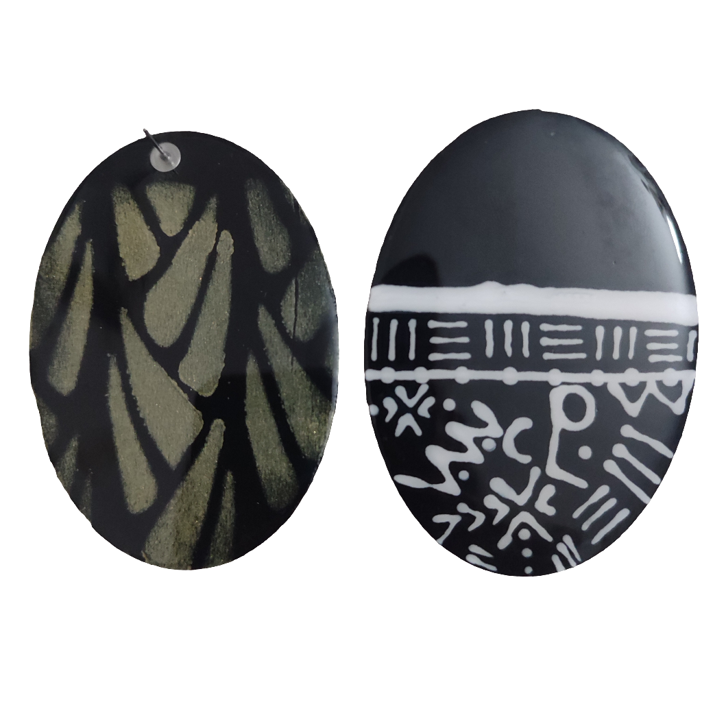 Oval Blk & Wht Earrings