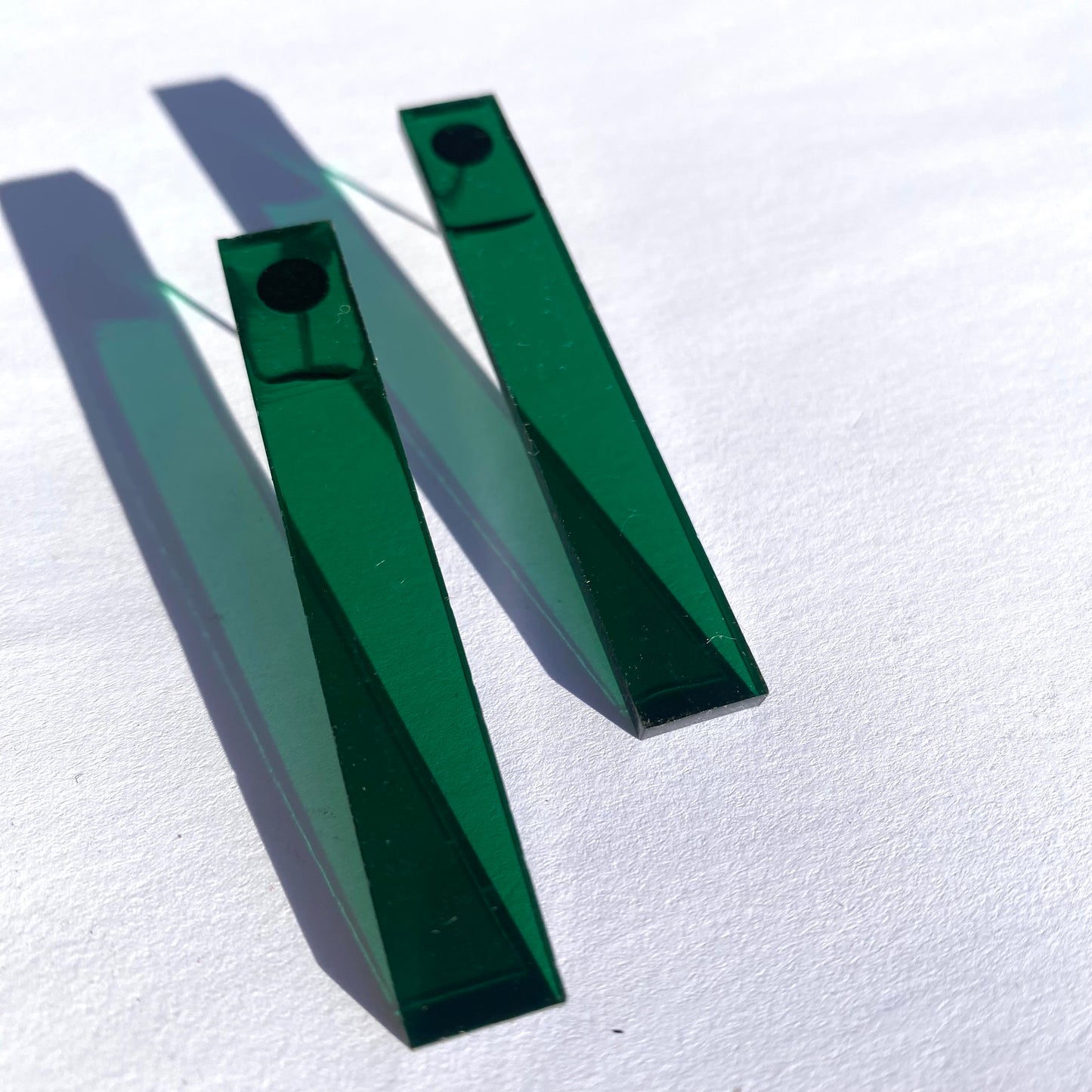 The Emerald Linear Acrylic Drop Earrings – 6.5cm