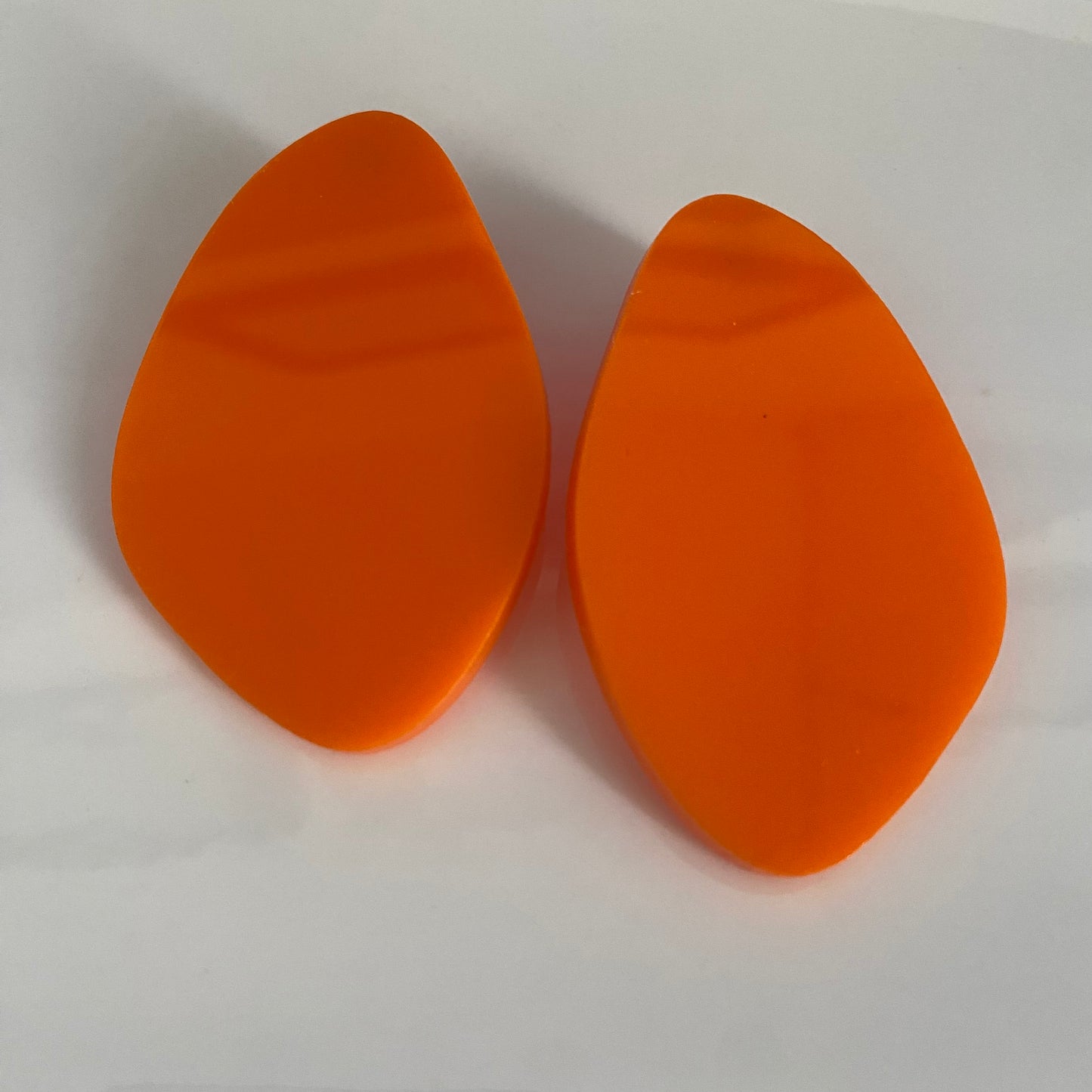 Wood resin stud earrings SA | Sybarite Accessories